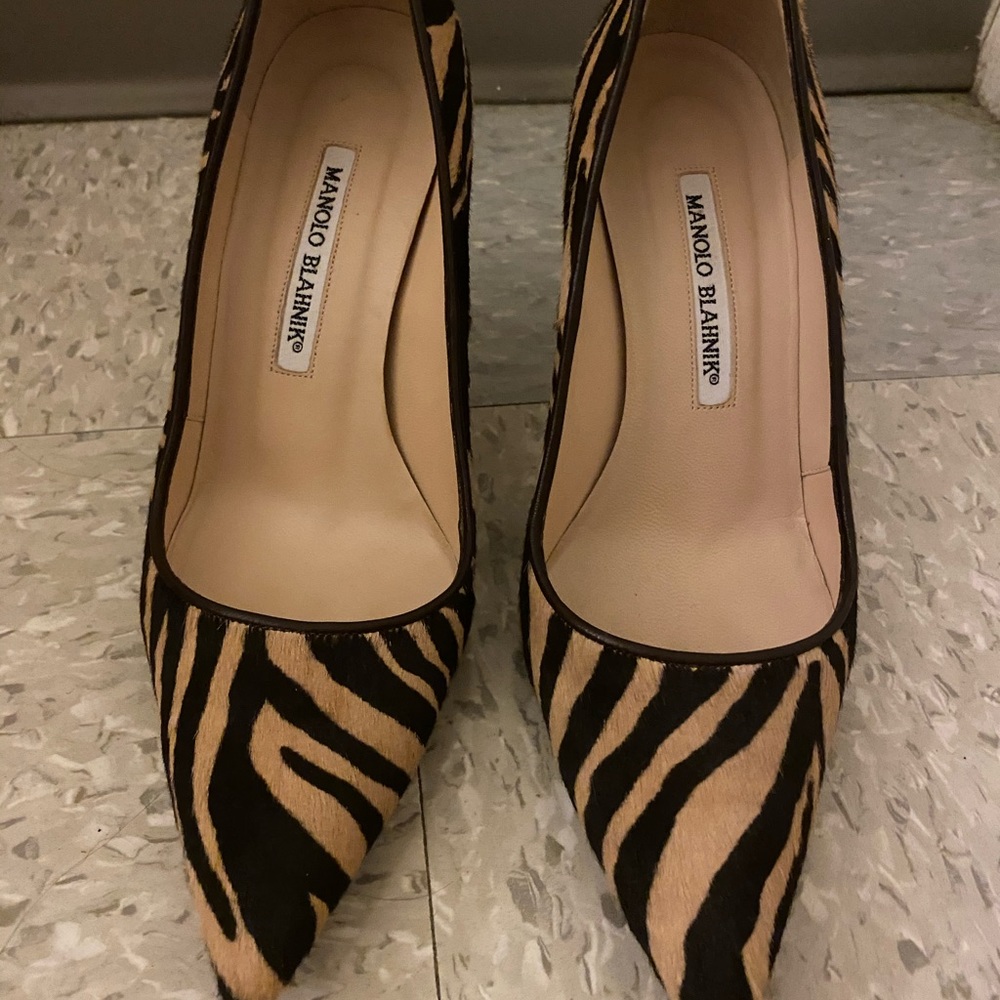 Gorgeous zebra MANOLO BLAHNIK heels 37